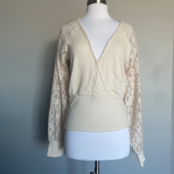 Anthropologie Lace Sleeve Ribbed Knit Surplice Cocktail Top Cream Wrap Sweater - Picture 4 of 10